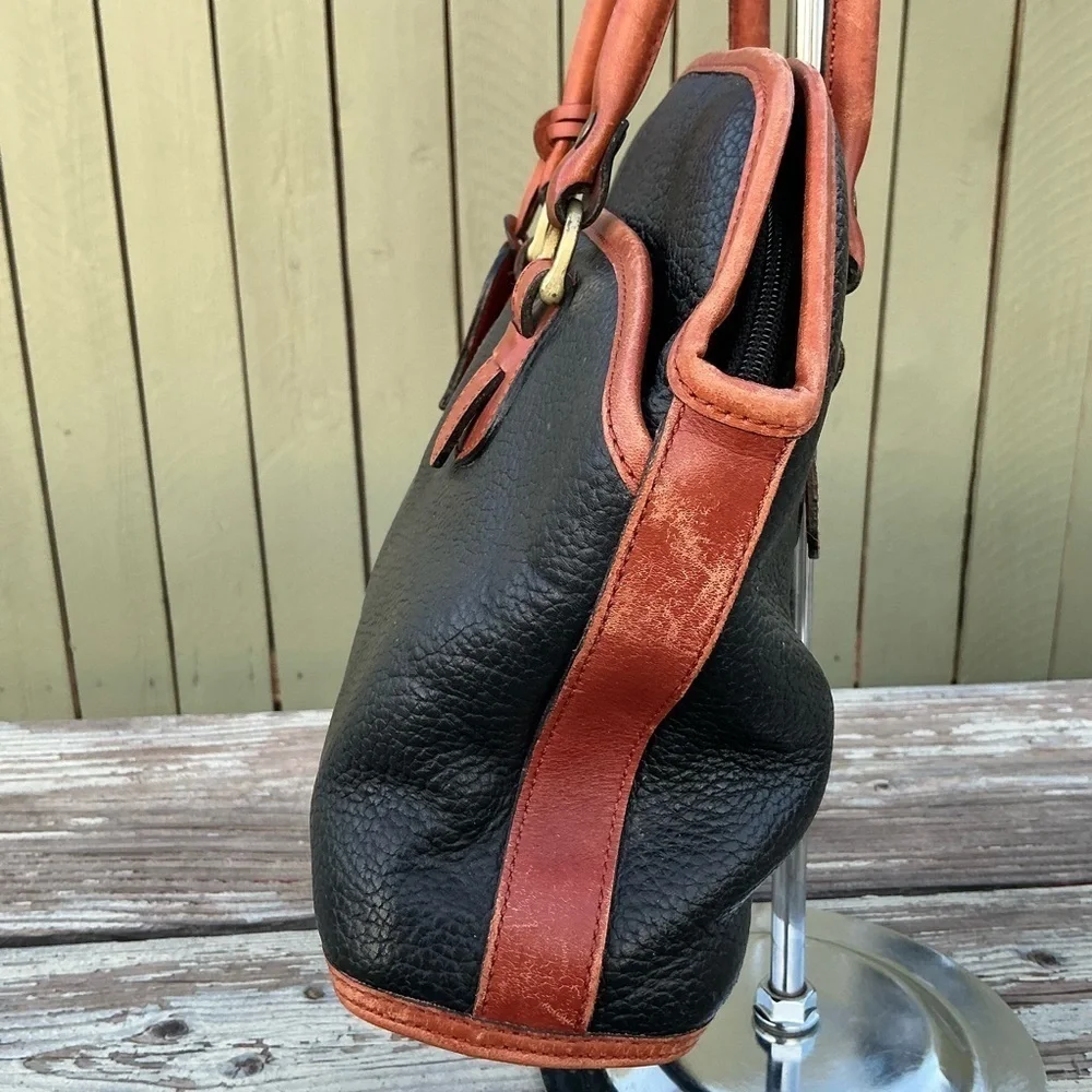 Vintage 80s Liz Claiborne Blue Pebbled Leather Handbag